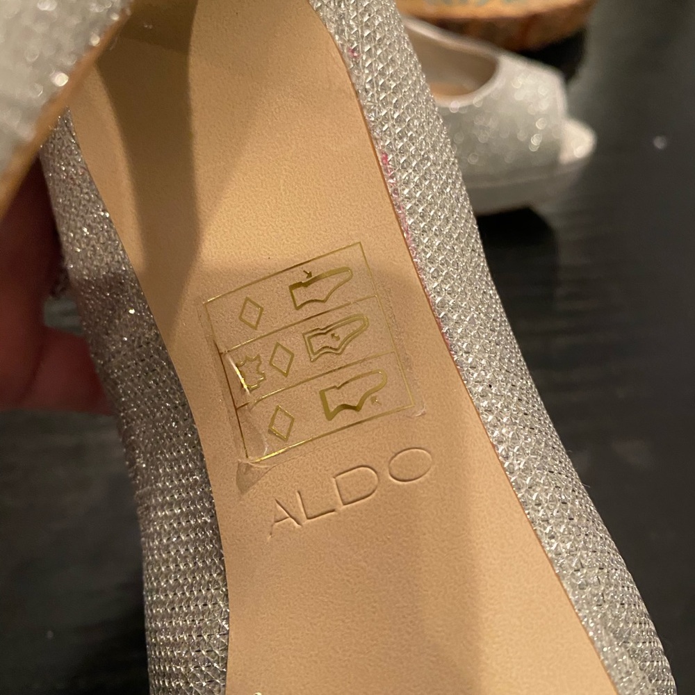Heels 👠 - Picture 2 of 3